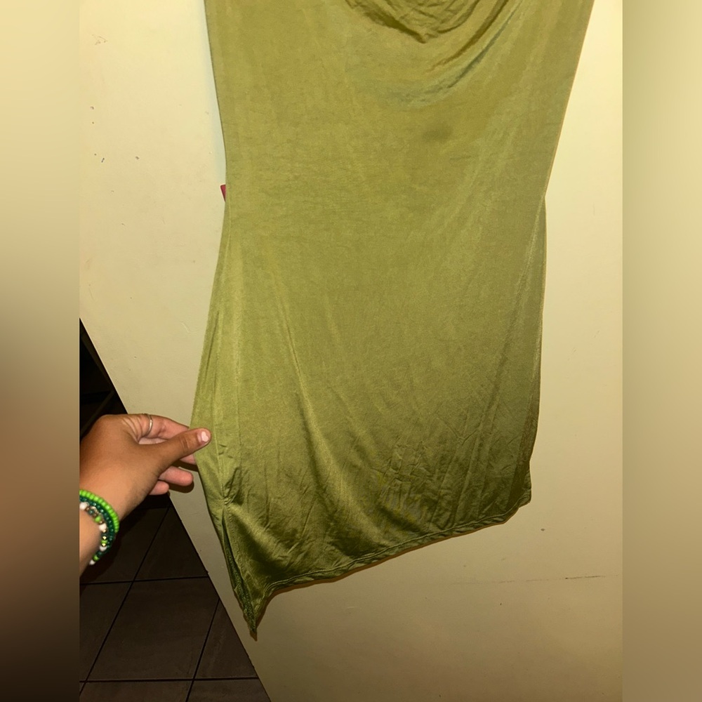 PrettyLittleThing Green Drape Dress - Picture 4 of 9